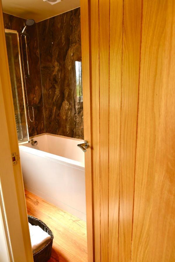 Arbennig Luxury Lodges Mold Zewnętrze zdjęcie
